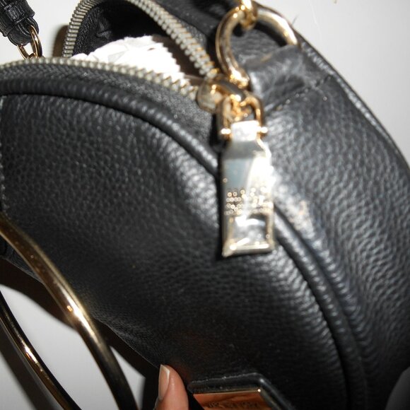 MARC NEW YORK ROUND CROSSBODY/SHOULDER BAG BLK & GOLD TONE HARDWARE FAUX LEATHER - Picture 12 of 16